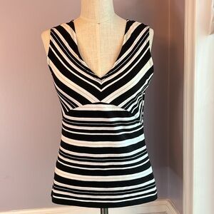Gap Factory Y2K black and white striped V neck sleeveless stretch top Size Small